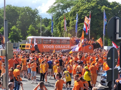 EM 2024 in Dortmund, Niederlande Fan-Walk zum Stadio