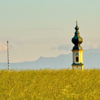 Kirchturm im Chiemgau