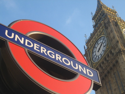 London Underground vor Big Ben