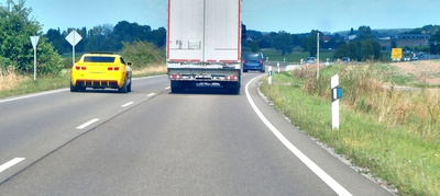 überholen auf der Landstrasse