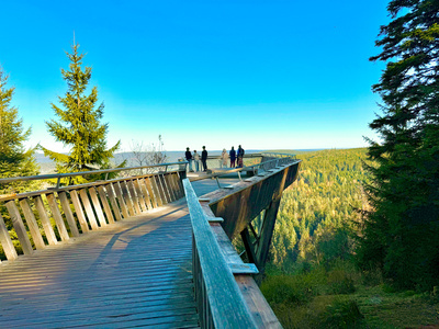 Ellbachseeblick mit Personen