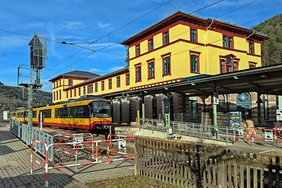 S-Bahn im Bahnhof Bad Wildbad