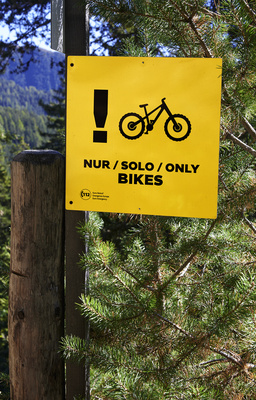 Nur / Solo / Only / Bikes Nur / Solo / Only / Bikes