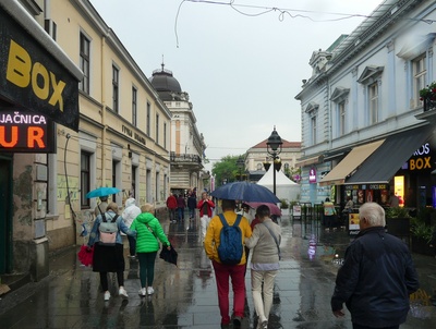 Fussgängerzone mit Regen Fussgängerzone mit Regen