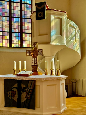 Altar und Kanzel Altar und Kanzel