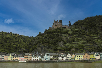 Der Rhein zwischen Bingen und Rüdesheim Der Rhein zwischen Bingen und Rüdesheim
