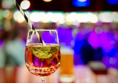 Kühler Drink am Abend Kühler Drink am Abend