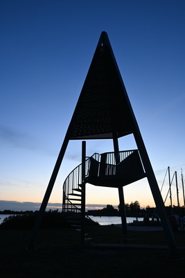 Aussichtsturm im Ferienpark von Lauwersoog Aussichtsturm im Ferienpark von Lauwersoog