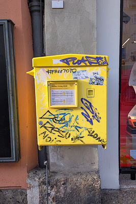 Moderner Briefkasten