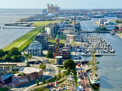 Bremerhaven mit Hafengel&auml;nde von oben