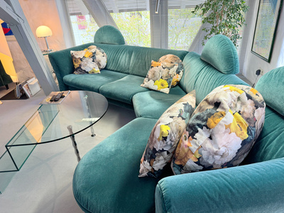 Polstergruppe mit Glastisch