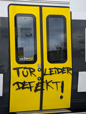 T&uuml;r leider defekt