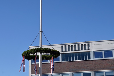 Maibaum aufstellen in Barmstedt