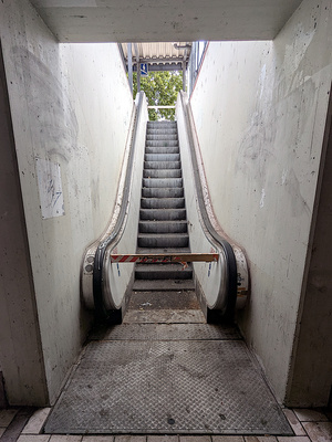 Rolltreppe 2025