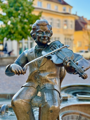 Bronzestatue Geiger