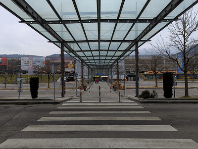 Fu&szlig;weg zum Parkhaus
