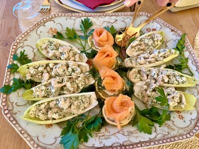 Vorspeise mit Krabben und Lachs