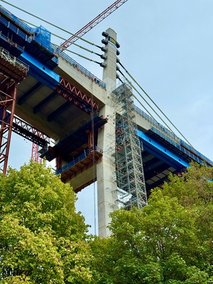 Bautobahnbr&uuml;cke im Bau